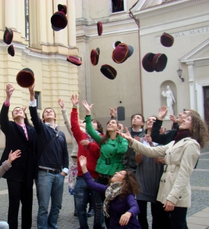 Studijų direkcija informuoja, kad nuo spalio 22 d. iki lapkričio 9 d. vyks papildomas paraiškų priėmimas dėl socialinių stipendijų skyrimo. VU archyvo nuotr.