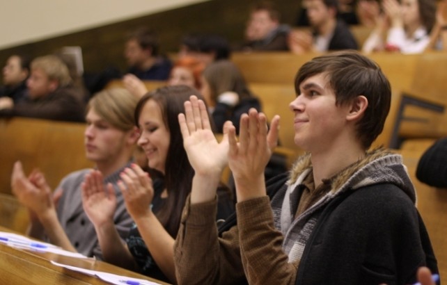 Prasidėjo atrankų į MIDI'12 roko operą ciklas. Iš asmeninio Žygimanto Deveikio archyvo..