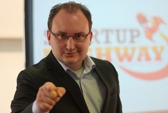 Pasak „StartupHighway“ vadovo ir bendraįkūrėjo Roko Tamošiūno, apklausos rodo, kad labiausiai jaunimą vilioja IT, pramogų ir turizmo verslas. Asmeninio archyvo nuotr.