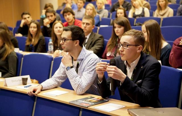 Verslo temai neabejingiems studentams – konkursas „Creative Shock'13“. Organizatorių nuotr.